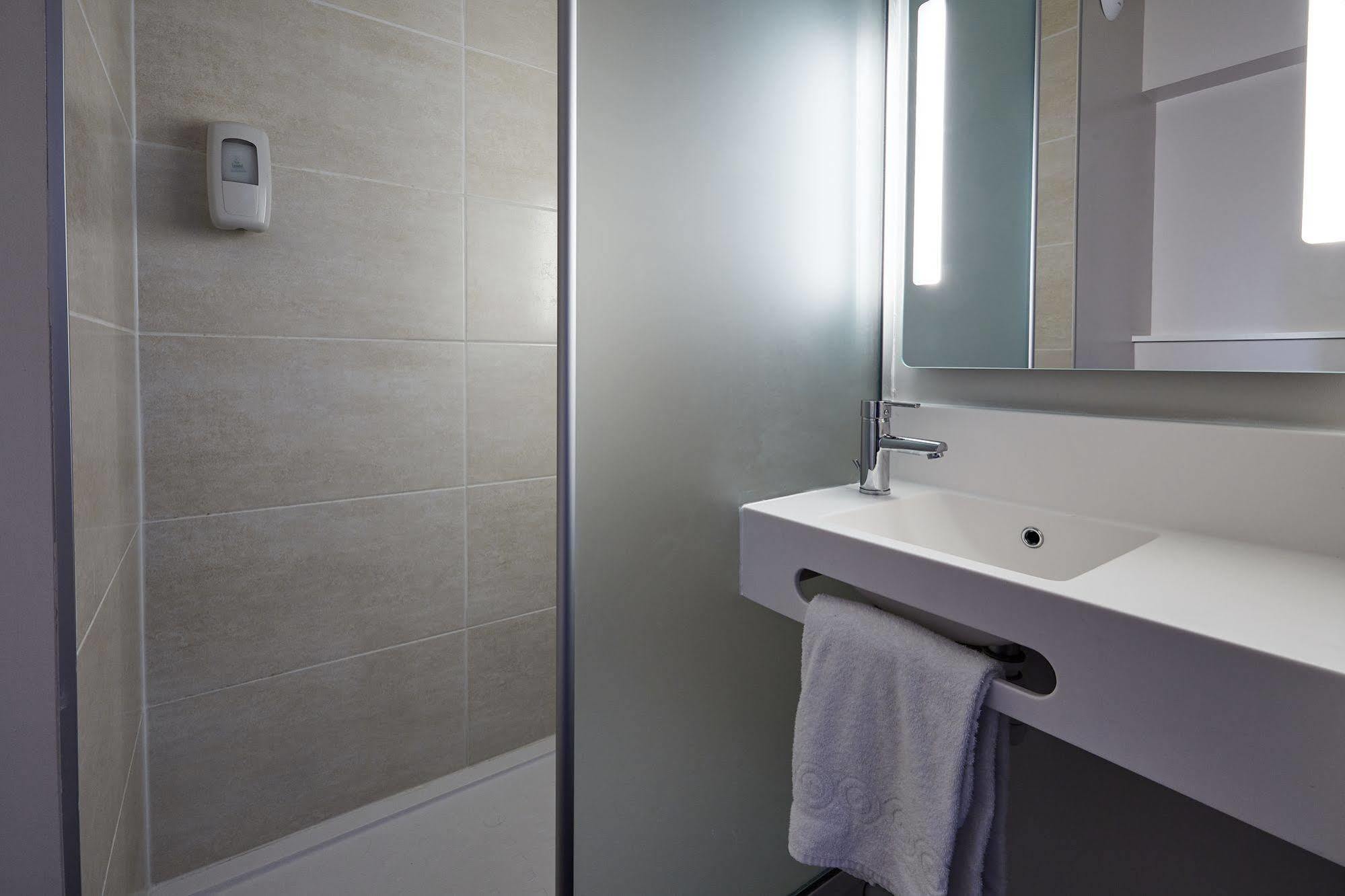B&B Hotel Morlaix Saint-Martin-des-Champs  외부 사진